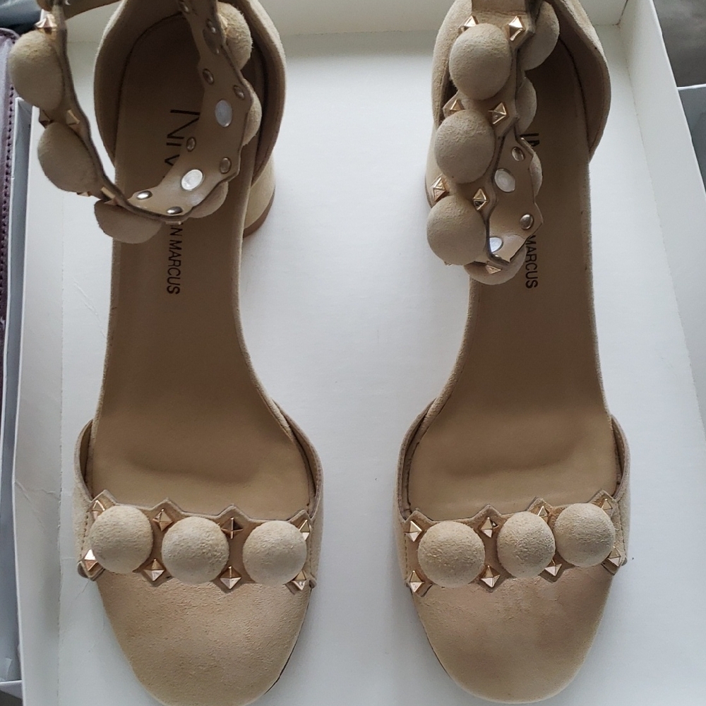 Neiman Marcus Beige Heeled Sandals